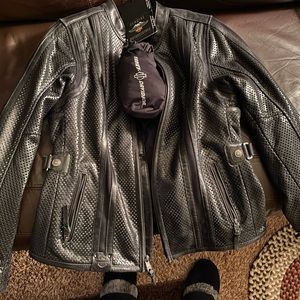 Womens Leather Harley Davidson coat with rain gear size large